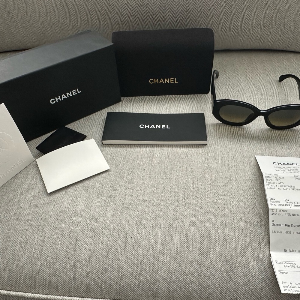CHANEL Black Bold Frame Sunglasses